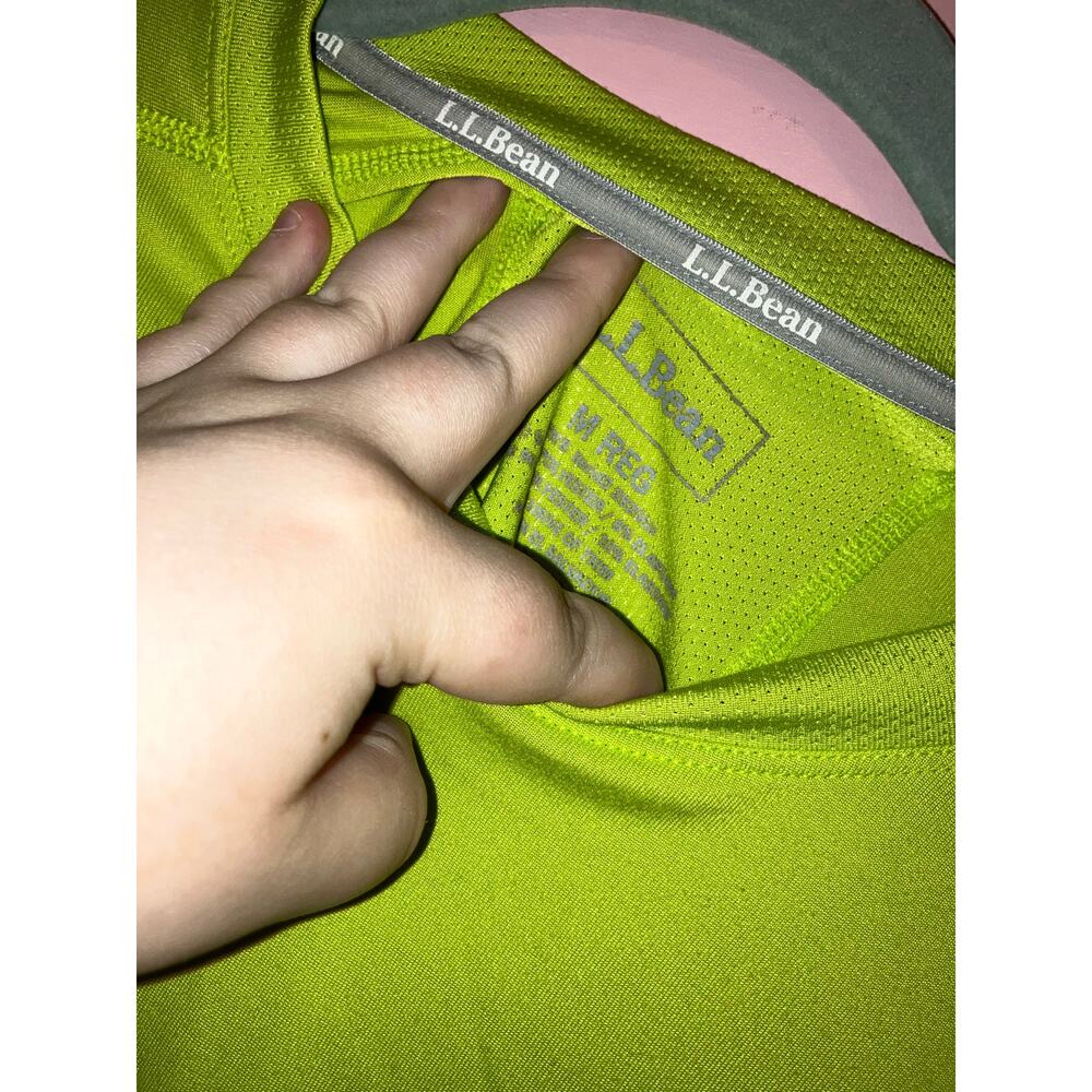 🛑 LAST CHANCE! L.L. Bean Lime Green Men’s Active Tee Size Medium Stretch - Picture 3 of 5
